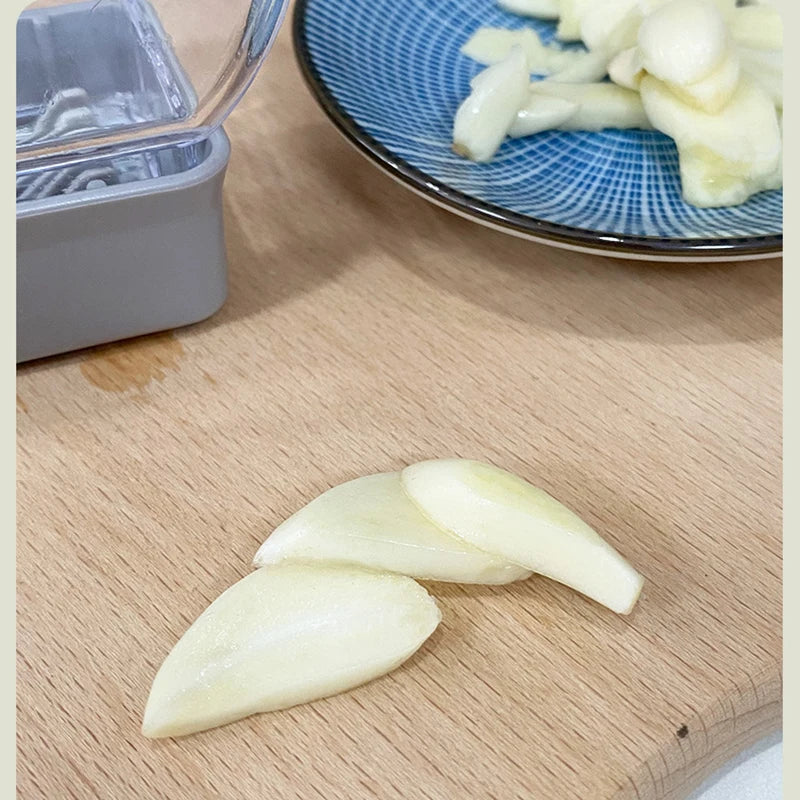 Manual Pressing Garlic Grater Cutter