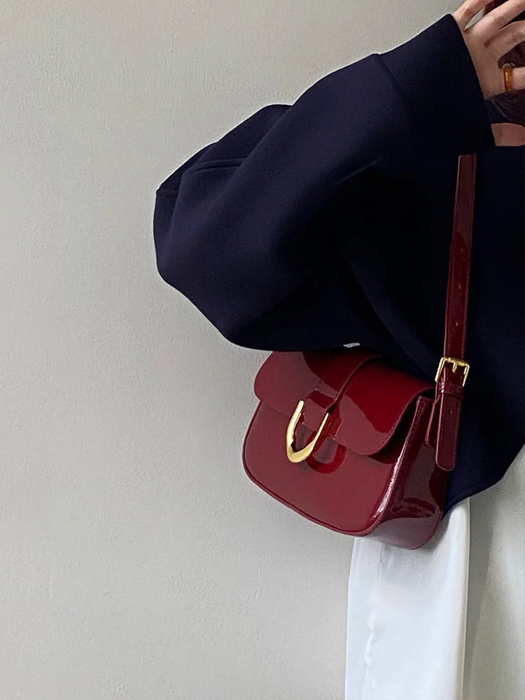 Vintage Horseshoe Buckle Crossbody Shoulder Bag