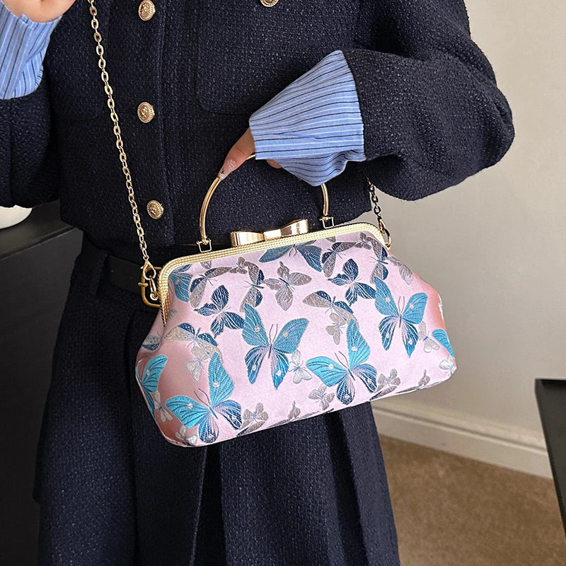Vintage Embroidered Chain Clutch Handbag