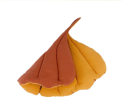Leaf-Shaped Cotton Pet Bed Mat