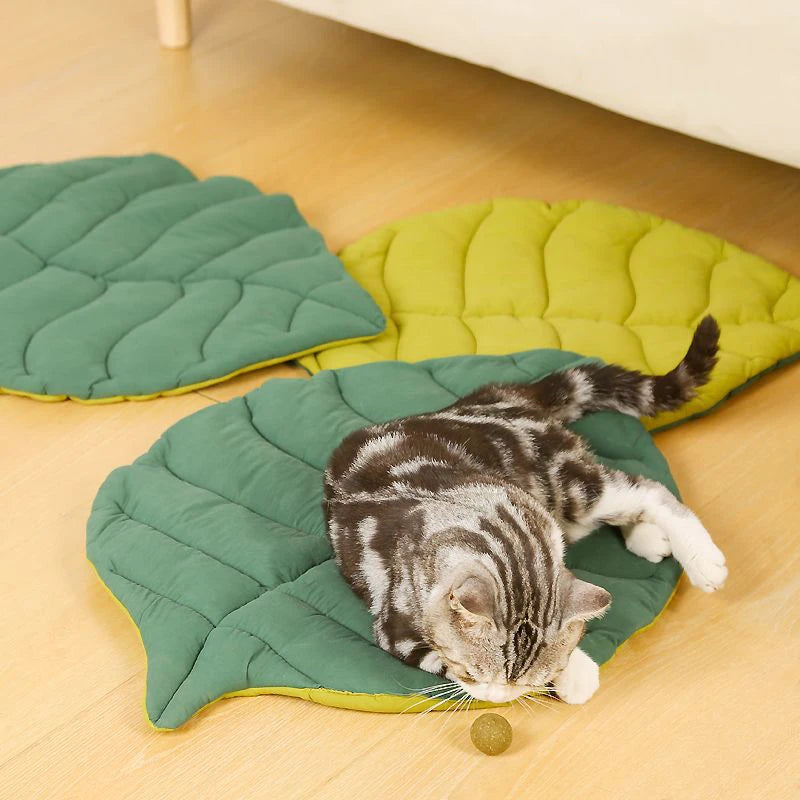 Leaf-Shaped Cotton Pet Bed Mat