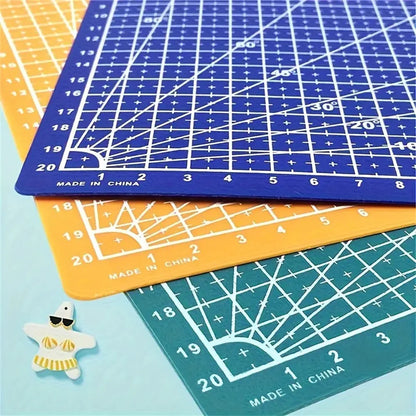 A4 Self-Healing Cutting Mat with Measurement Grid