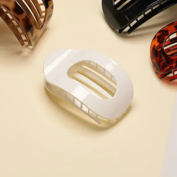 Oval Leopard Hair Claw Clip