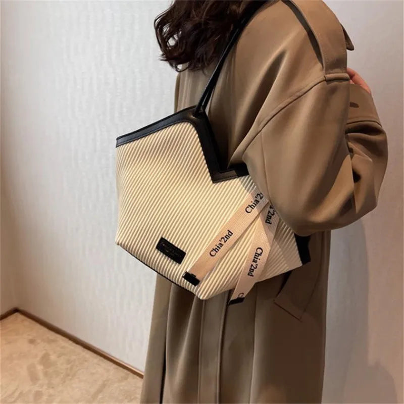 Love Design Large Capacity Tote Bag