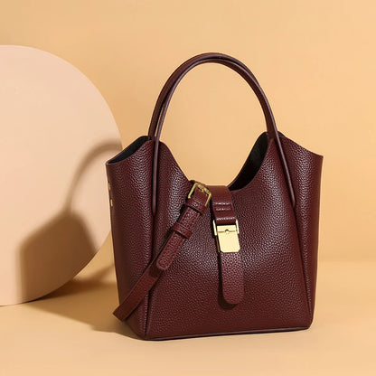 Luxury Cow Leather Messenger Bag with Multiple Compartments