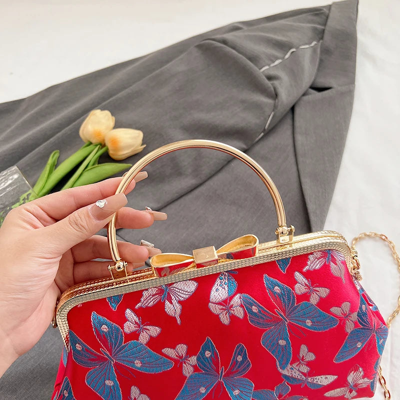 Vintage Embroidered Chain Clutch Handbag