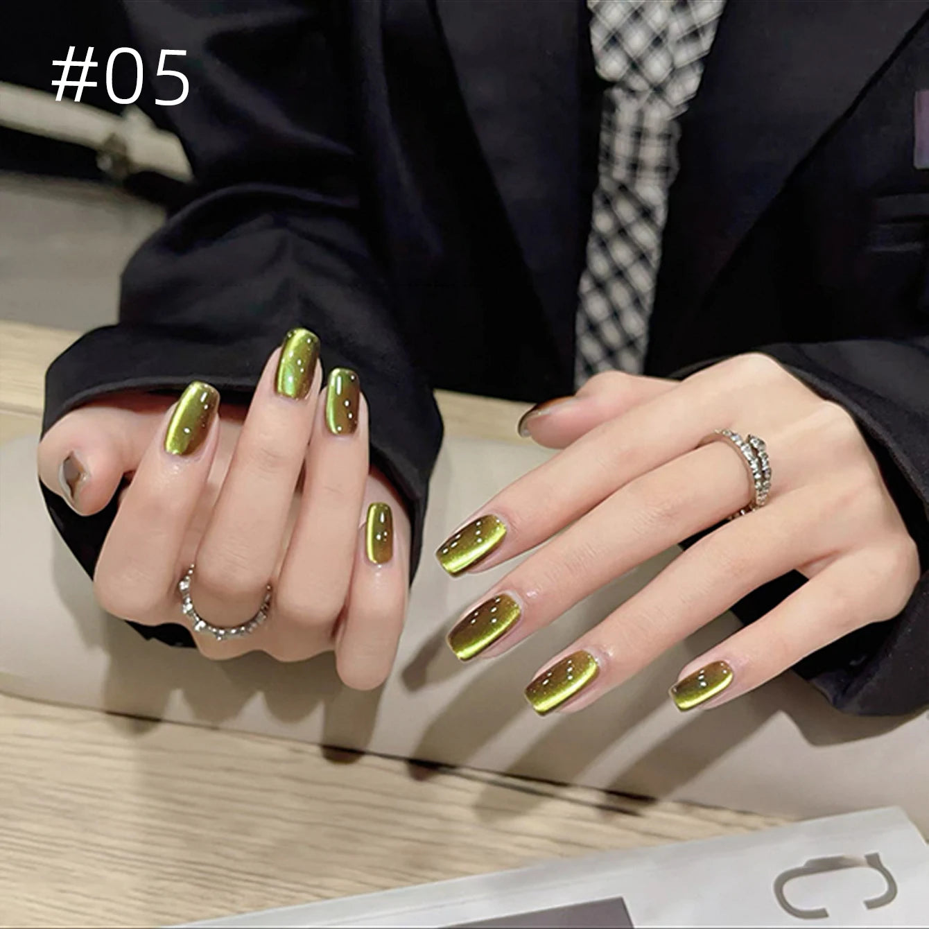 Brown Gold Cat Eye Gel Nail Polish