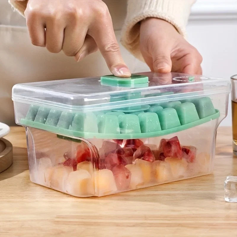68-Grid Refrigerator Ice Cube Tray with Lid & Scoop