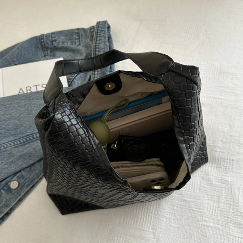 Large Capacity Casual Armpit Bag for Work & Daily Use