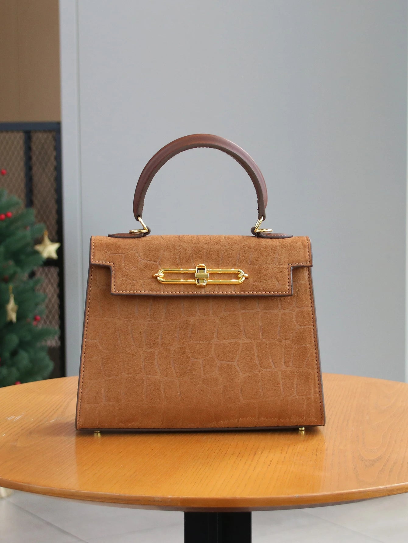 M.T MISS TOTE Leather Box Shoulder Bag