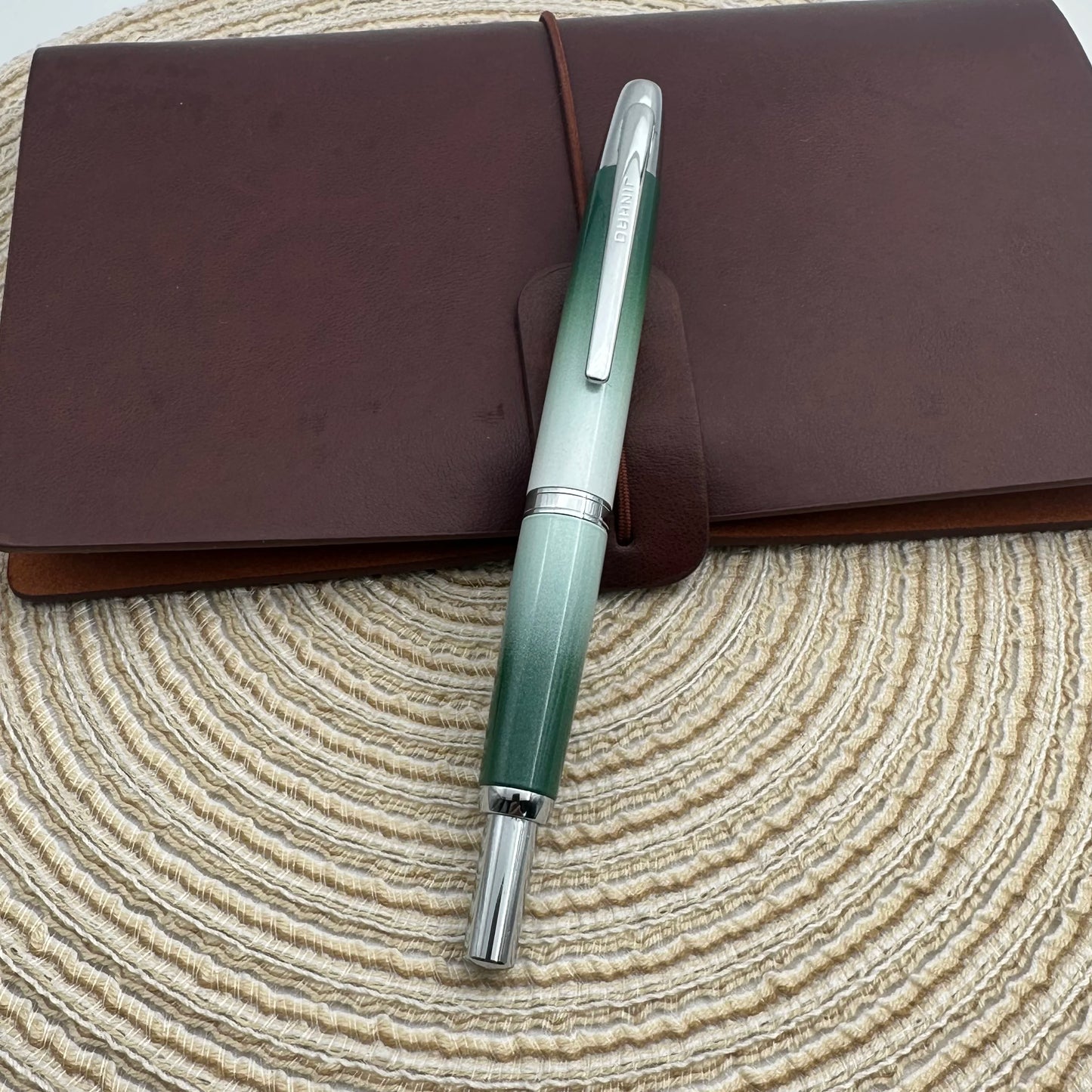 Jinhao 10 Retractable Fountain Pen