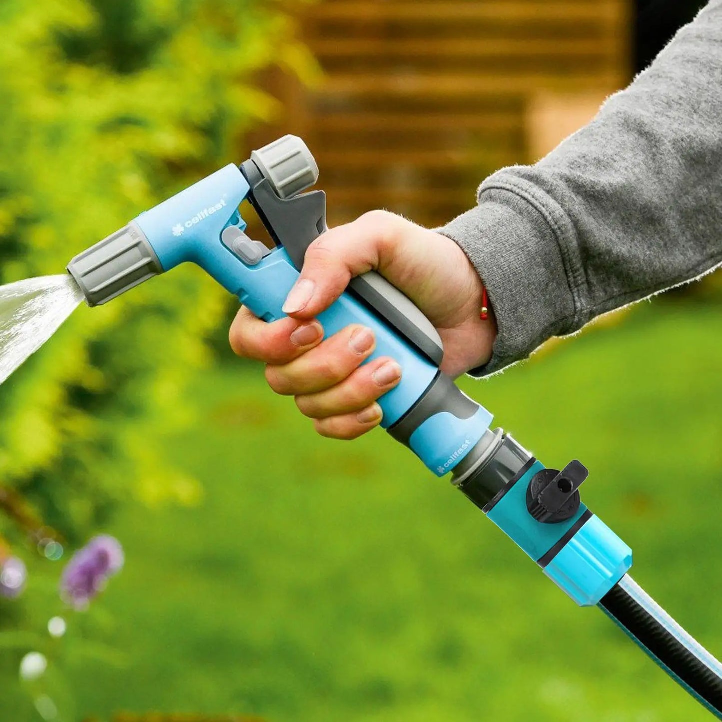 2-Way Garden Hose Splitter with Shut-Off Valve