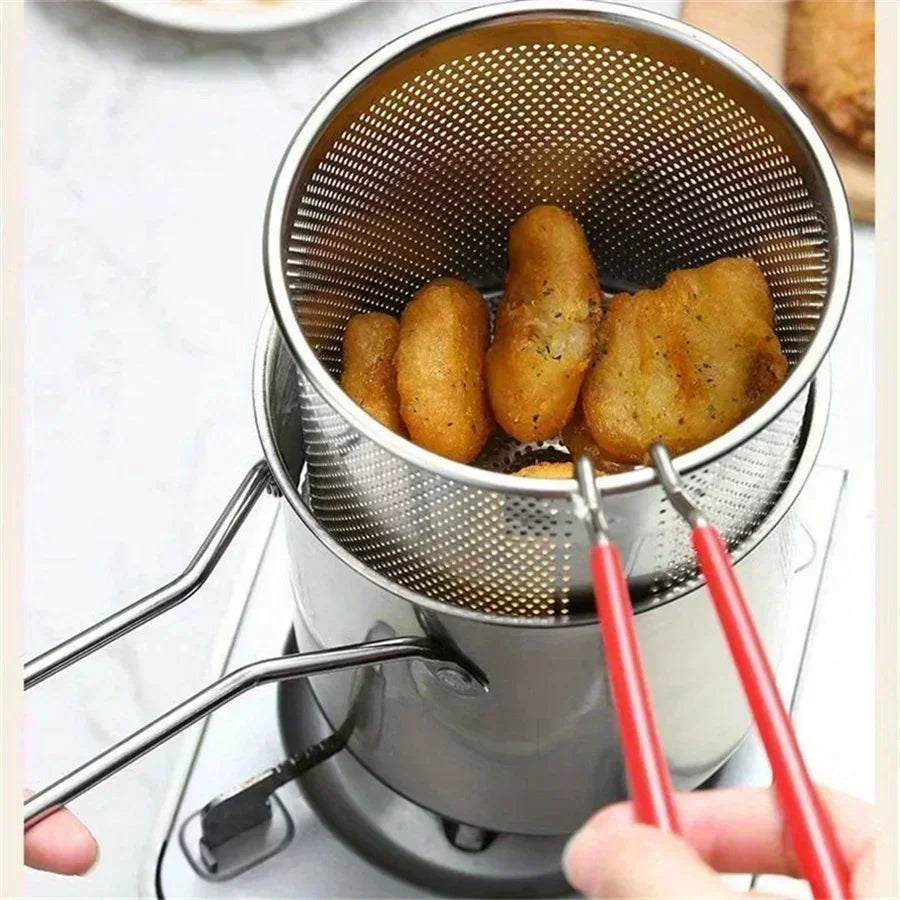 Household Deep Frying Pot with Removable Strainer for Chips & Chicken
