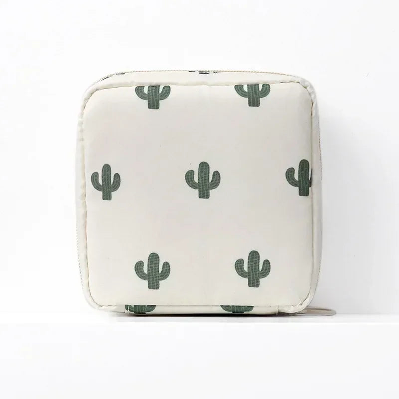 Heart Print Feminine Hygiene Storage Pouch