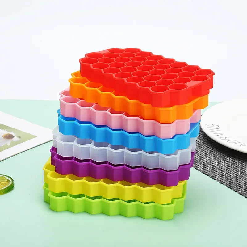 37-Grid Honeycomb Silicone Ice Cube Tray with Lid