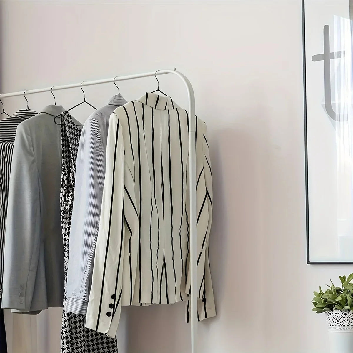 Non-Slip Metal Clothes Hangers for Suits, Jackets & Shirts
