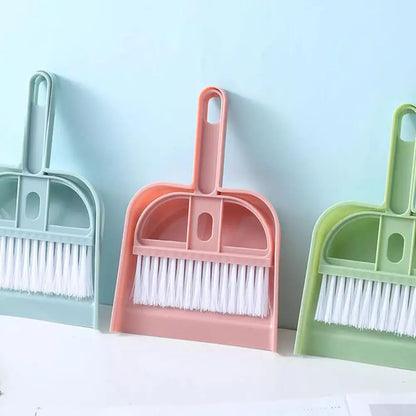 Mini Pet Dustpan & Brush Set – Cat, Hamster & Small Animal Cleaning Tool
