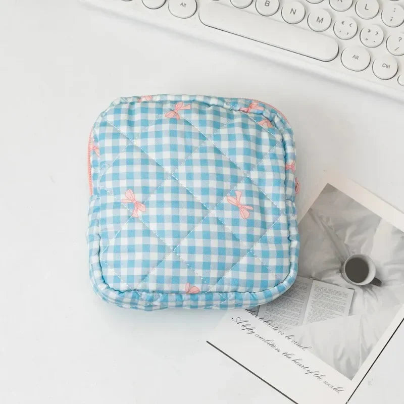 Heart Print Feminine Hygiene Storage Pouch
