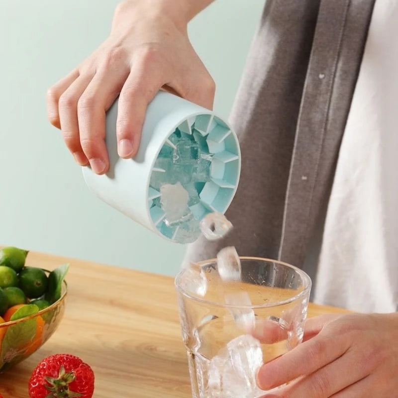 Portable Silicone Ice Cube Mold and Ice Storage Bucket with Lid