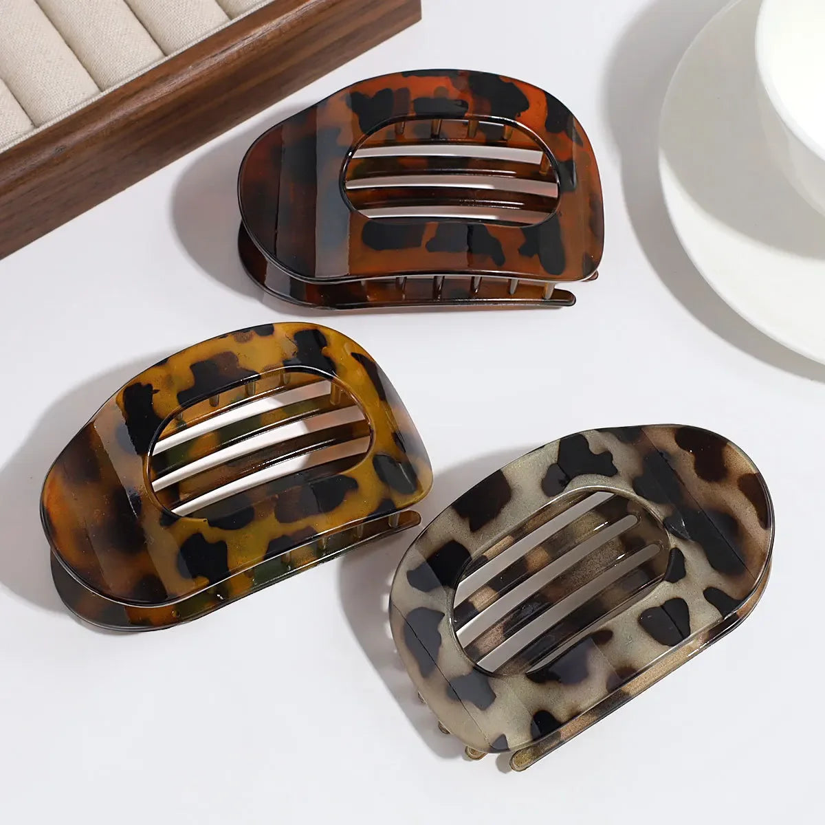 Oval Leopard Hair Claw Clip