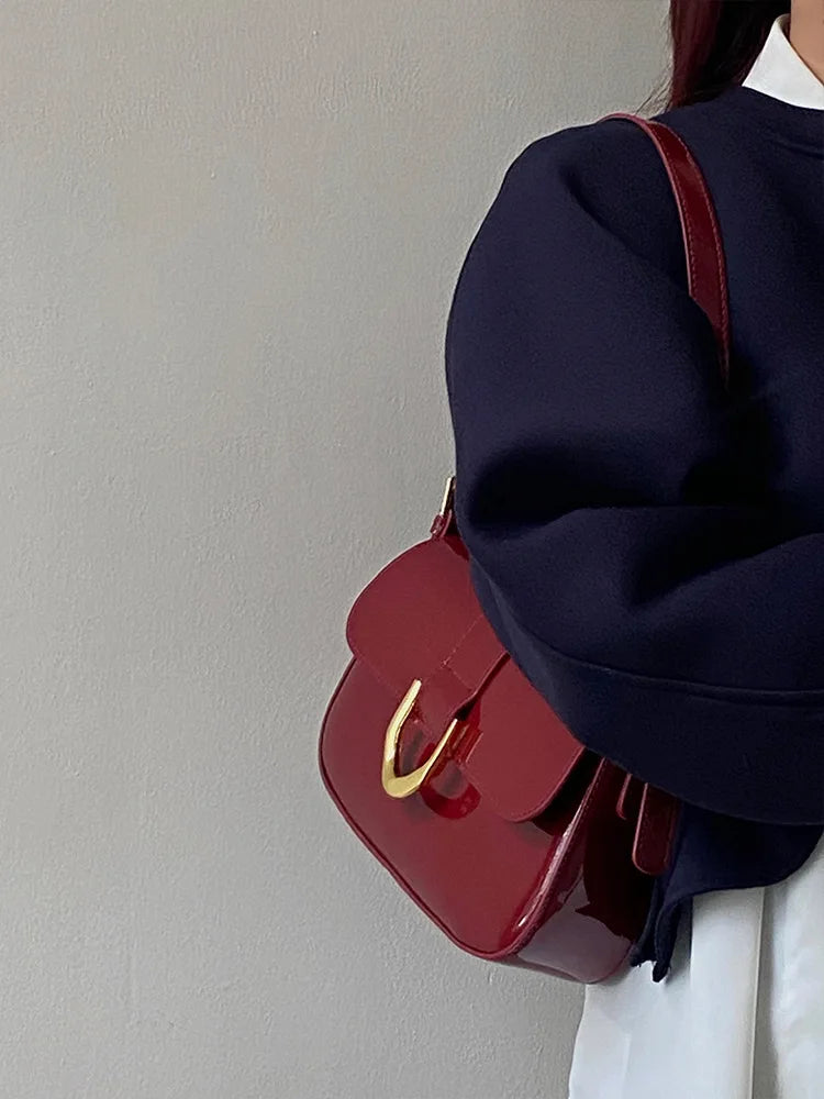 Vintage Horseshoe Buckle Crossbody Shoulder Bag