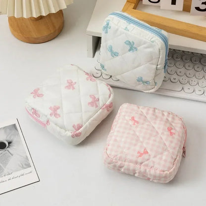 Heart Print Feminine Hygiene Storage Pouch