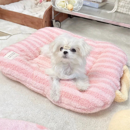 Soft Plush Oval Cat & Dog Bed Pad